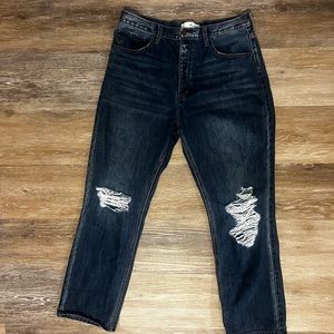KanCan jeans. Warn 1 or 2 times. Size 15/31. Great condition.
